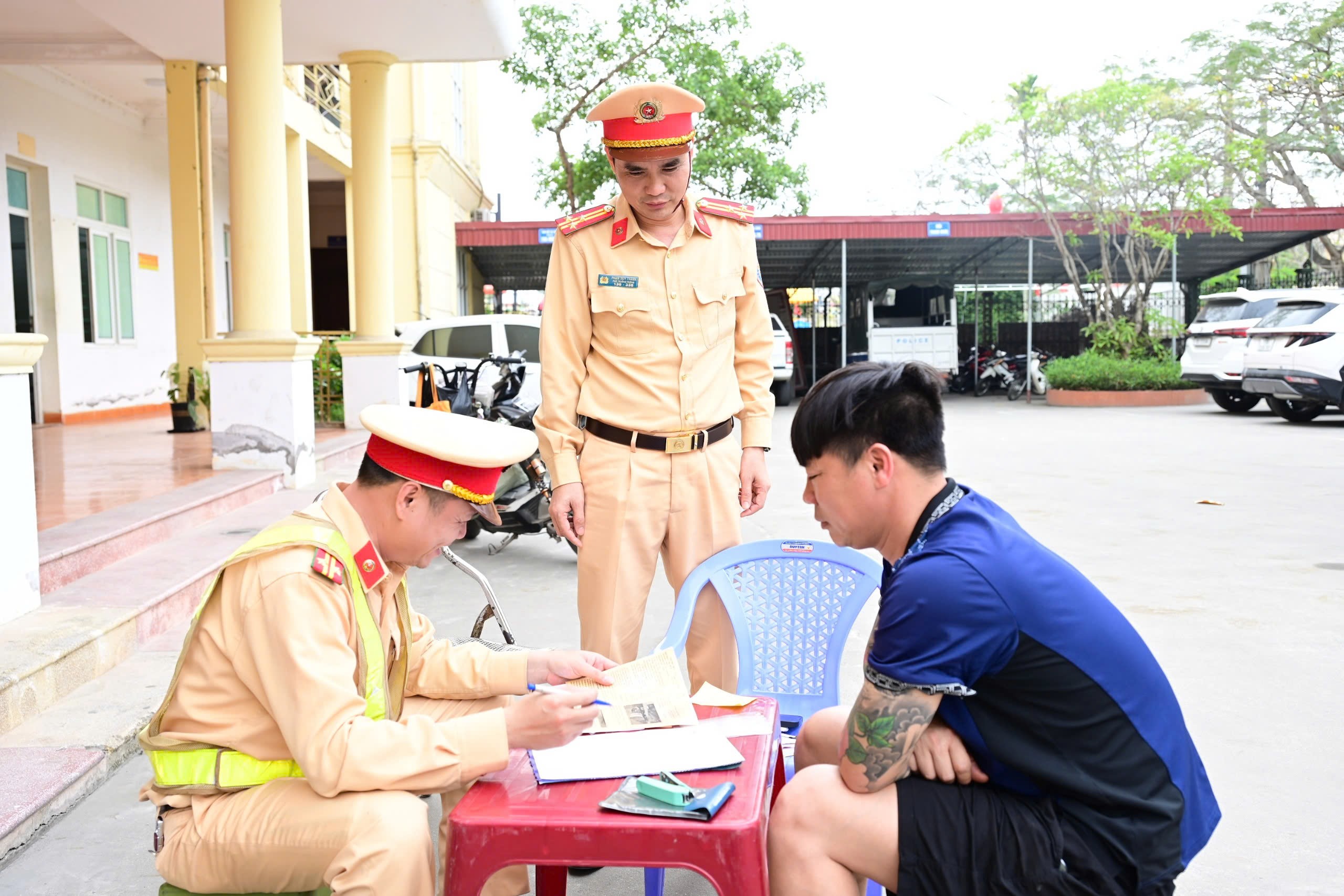 Xử lý 17 trường hợp vi phạm về TTATGT trên tuyến đường tỉnh 354 (huyện Tiên Lãng) 